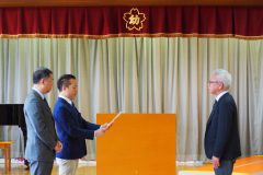 倉吉幼稚園様へエアーマットを寄贈 |ごうぎんSDGs私募債贈呈式を開催